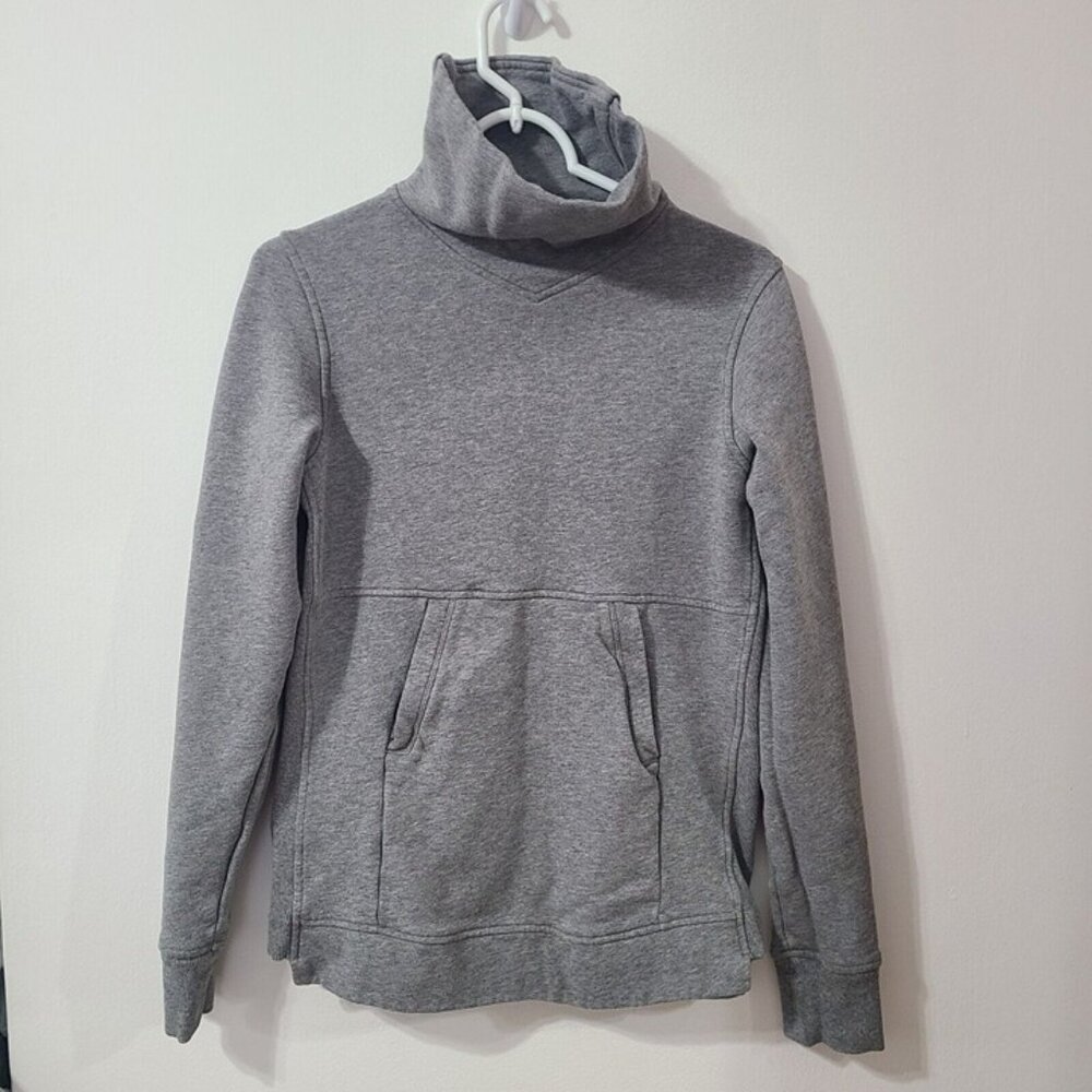 Lululemon Press Pause Pullover Heathered Medium Grey Size 4 EUC